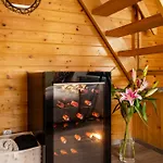 Private Summer House With Swimming Pool, Bar And Pit For Football And Volleyball Hébergement de vacances *