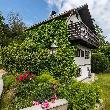 Holiday home Family With Private Pool, Bar & Sports Field