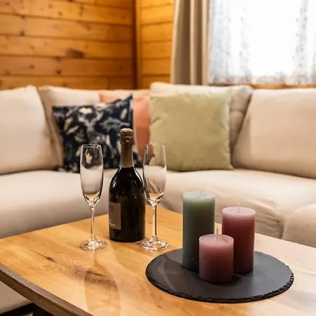 Σπίτι διακοπών Private Summer House With Swimming Pool, Bar And Pit For Football And Volleyball *