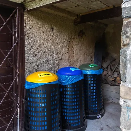 Private Summer House With Swimming Pool, Bar And Pit For Football And Volleyball Σπίτι διακοπών Hvezdonice