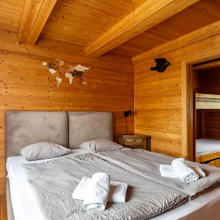 Σπίτι διακοπών Private Summer House With Swimming Pool, Bar And Pit For Football And Volleyball *