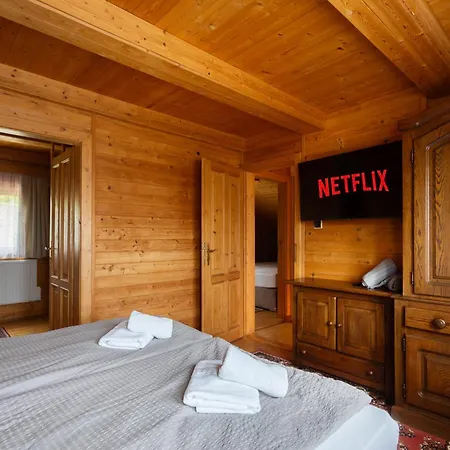 Private Summer House With Swimming Pool, Bar And Pit For Football And Volleyball Σπίτι διακοπών Hvezdonice