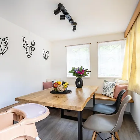 Family With Private Pool, Bar & Sports Field Hvezdonice