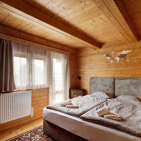 Private Summer House With Swimming Pool, Bar And Pit For Football And Volleyball Hvezdonice