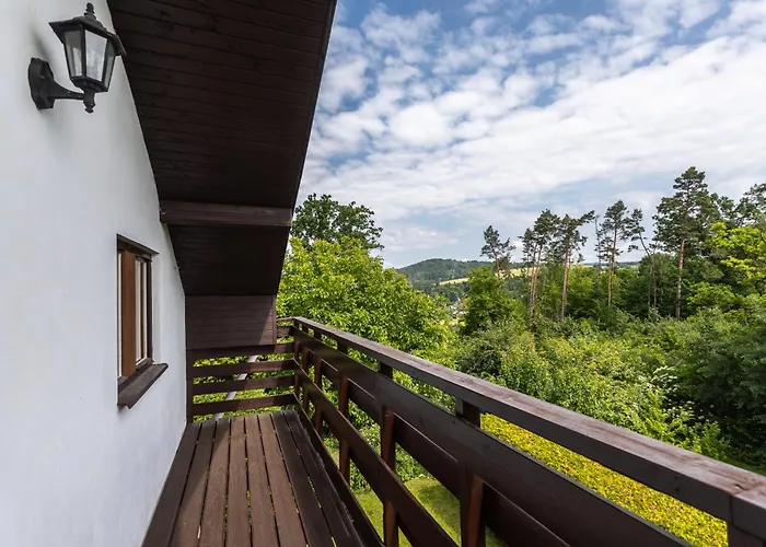 Private Summer House With Swimming Pool, Bar And Pit For Football And Volleyball Hvezdonice