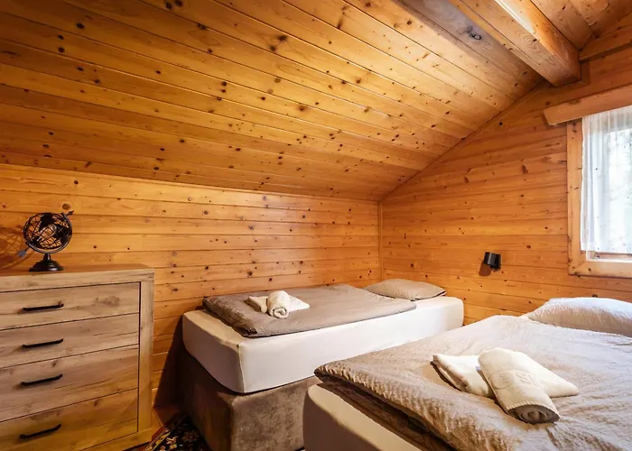 Private Summer House With Swimming Pool, Bar And Pit For Football And Volleyball Casa vacanze *