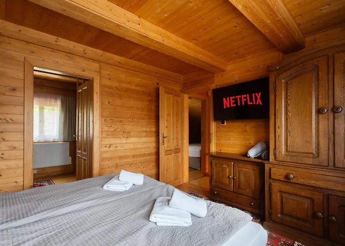 Private Summer House With Swimming Pool, Bar And Pit For Football And Volleyball Casa vacanze Hvezdonice